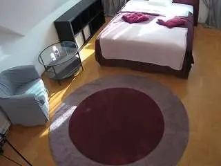 Camsoda Sex Cam of voyeurcam-julmodels-whitebed-1