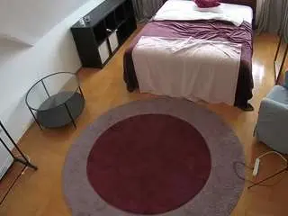 Camsoda Live Sex Cam of voyeurcam-julmodels-whitebed-1