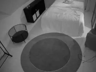 Camsoda Live Porn of voyeurcam-julmodels-whitebed-1