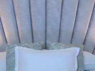 Camsoda Free Live Porn of laylaa-breezee