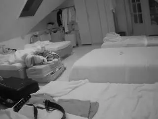 Camsoda Adult Webcam of voyeurcam-julmodels-bed-3