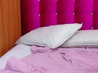 Camsoda Adult Webcam of petitelittleebonyy