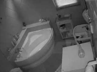Camsoda Live Sex of voyeurcam-julmodels-bath-1st-2