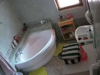 Camsoda Live Sex of voyeurcam-julmodels-bath-1st-2