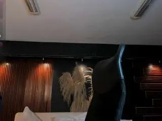 Camsoda Private Sex Chat of emily-loppez