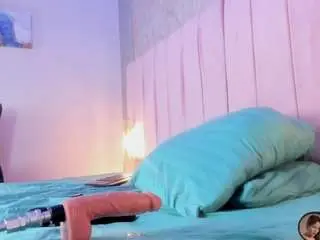 Camsoda Sex Cam of hillary-collins