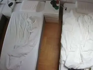 Camsoda Free Porn Cam of voyeurcam-julmodels-bed-5