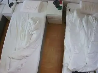 Camsoda Adult Webcams of voyeurcam-julmodels-bed-5