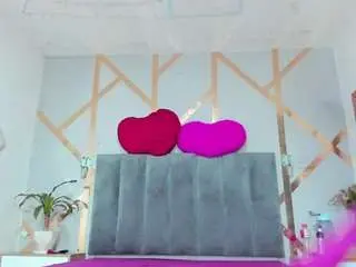 Camsoda Live Sex Cam of carolinee-torres