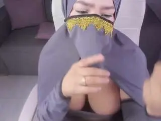 Camsoda Free Porn Cam of salmma-habibi
