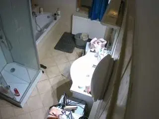 Camsoda Live Porn of voyeurcam-julmodels-bath-2nd-2