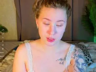 Camsoda Free Live Porn of elsiee-cuttiess