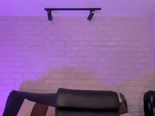 Camsoda Sex Cam of mia-robert1