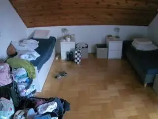 Camsoda Live Sex of voyeurcam-julmodels-greybed-3