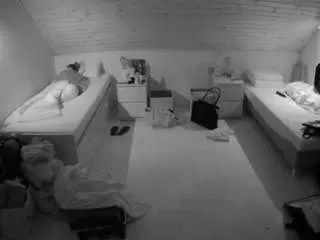 Camsoda Nude Webcam of voyeurcam-julmodels-greybed-3