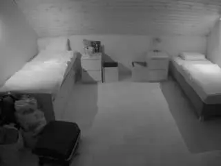 Camsoda Adult Webcam of voyeurcam-julmodels-greybed-3