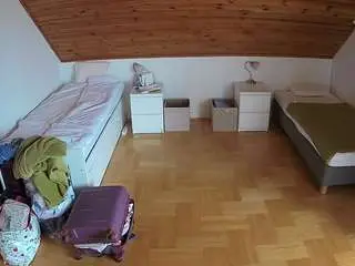 Camsoda Live Sex Cam of voyeurcam-julmodels-greybed-3