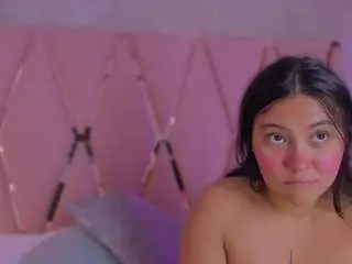 Camsoda Nude Webcam of emilyblack1