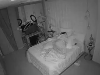 Camsoda Live Sex of voyeurcam-casa-salsa-bedroom-2