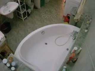 Camsoda Adult Video Chat of voyeurcam-julmodels-bath-1st-1