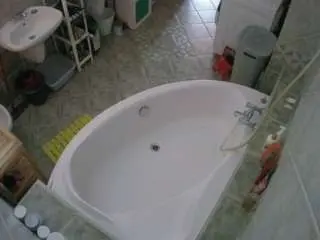 Camsoda Free Porn Cam of voyeurcam-julmodels-bath-1st-1