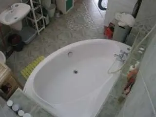 Camsoda Nude Webcam of voyeurcam-julmodels-bath-1st-1