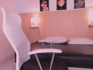 Camsoda Free Porn Cam of cloe-adams