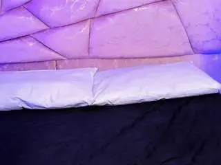Camsoda Sex Cam of yayis-betancur