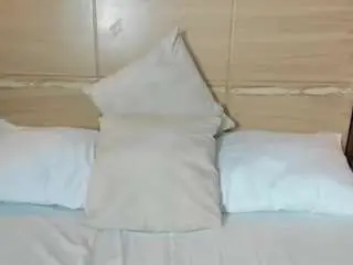 Camsoda Nude Webcam of thalia-castle