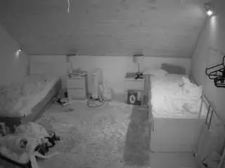 Camsoda Adult Video Chat of voyeurcam-julmodels-whitebed-3