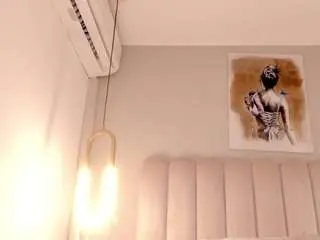 Camsoda Nude Webcam of charlottedupontt