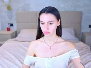 Camsoda Free Porn Cam of snowwhiteee
