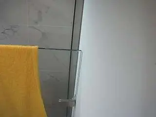 Camsoda Nude Webcam of voyeurcam-casa-salsa-bathroom-7