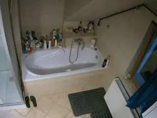Camsoda Best live sex cam show of voyeurcam-julmodels-bath-2nd-1