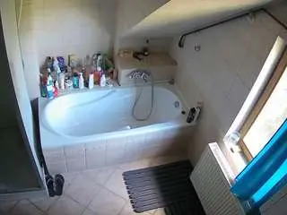 Camsoda Best live sex cam show of voyeurcam-julmodels-bath-2nd-1