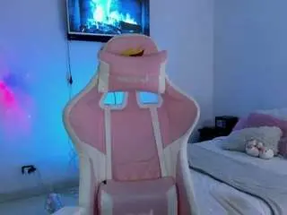 Camsoda Nude Webcam of isa-diamond