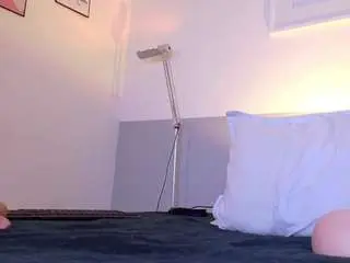 Camsoda Watch Live Sex Cams of cutepetitee