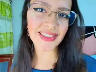 Camsoda Nude Webcam of noah-n-luxxy