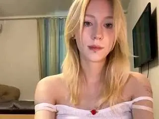 Camsoda Live Sex Cam of melonietrent