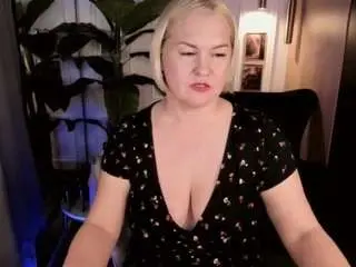 Camsoda Live Sex Cam of yolandakiss