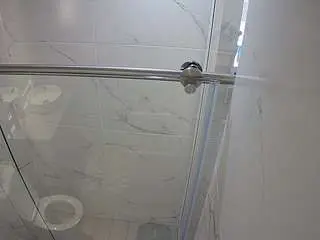 Camsoda Sex Chat of voyeurcam-casa-salsa-bathroom-9