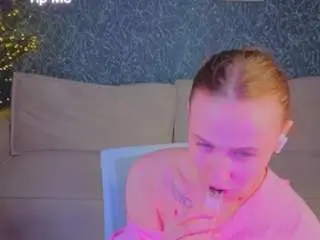 Camsoda Free Live Porn of karolina-kely