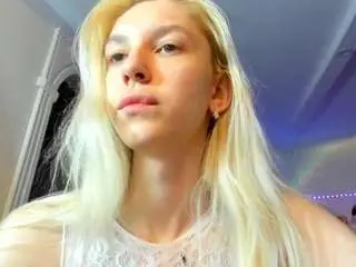 Camsoda Live Sex Cam of lunawhitex