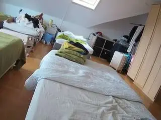 Camsoda Best live sex cam show of voyeurcam-julmodels-bed-1