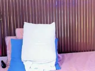 Camsoda Nude Webcam of mia-pineda