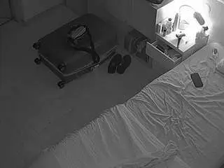 Camsoda Watch Live Sex Cams of voyeurcam-julmodels-bed-7