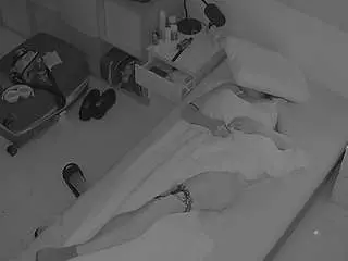 Camsoda Free Porn Cam of voyeurcam-julmodels-bed-7