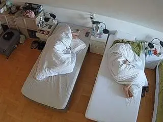 Camsoda Adult Webcams of voyeurcam-julmodels-bed-7