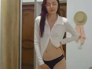 Camsoda Nude Webcam of gearldinetavernia