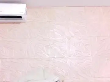 Chaturbate Live Sex of nina_bae_